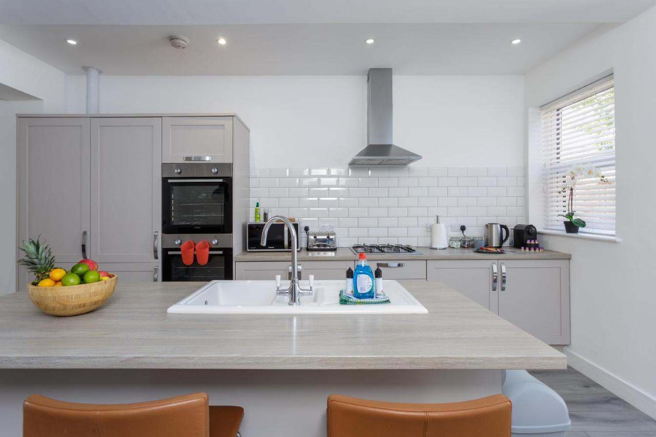 Harold House - Modern Open Plan 4 Bedroom, 3 Bathroom House In Central Southsea, Portsmouth Exterior photo